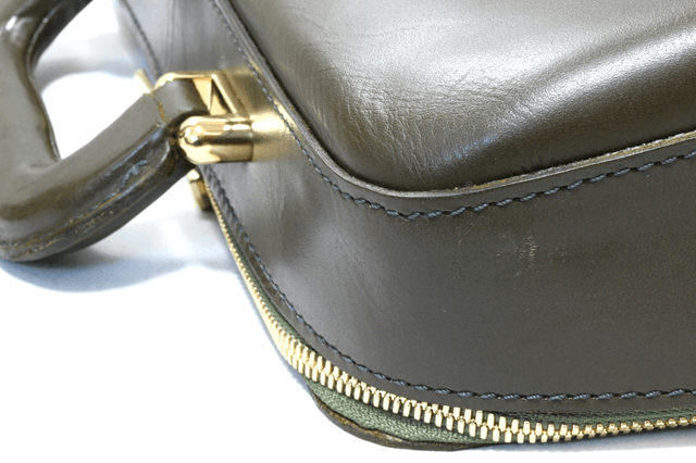 コバは丁寧に磨き染色