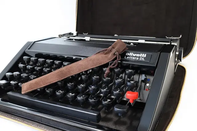 タイプライターケースに収まるサイズ