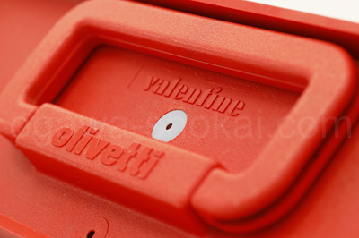 olivetti valentine ネジ隠しキャップ