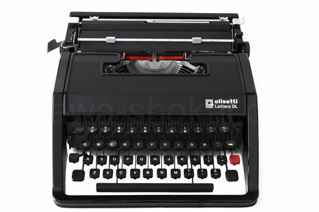 olivetti Lettera Black 正面