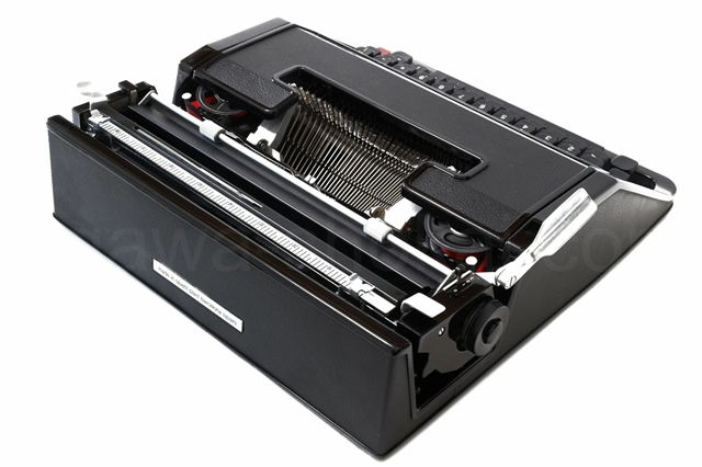 2作目になるLetteraDLのブラックモデルです。