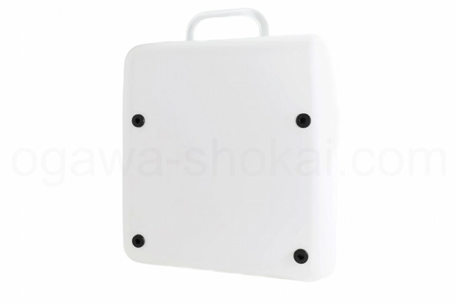 隠しきれない深い傷跡はありますが目立ちません。