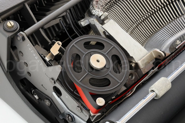 スプールは新品の金属製（6,740円相当）に交換済