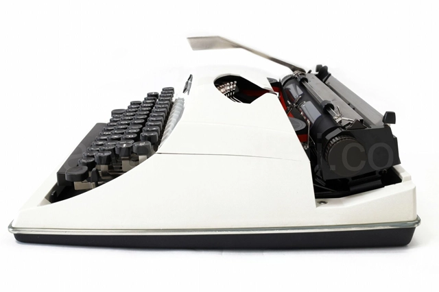 小傷はありますが大きな傷はありません。