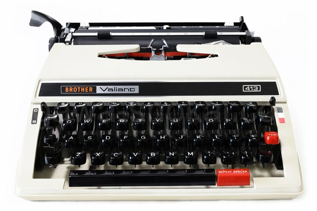 brother Valiant 413 中古タイプライター（白）