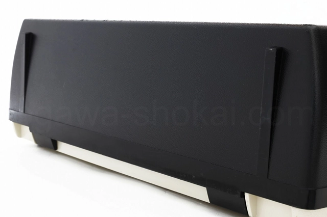 ケースボトム部に傷があります