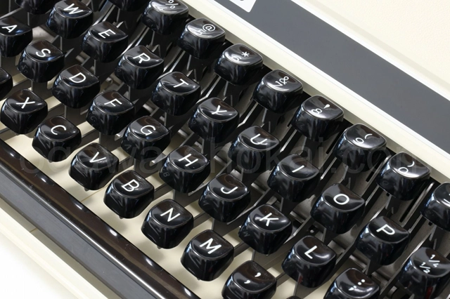 キーボードも徹底的にクリーニング済