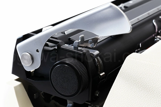 レバー、左プラテンノブは綺麗な状態