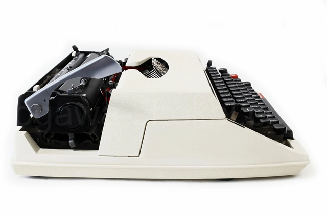 小傷はありますが大きな傷はありません。