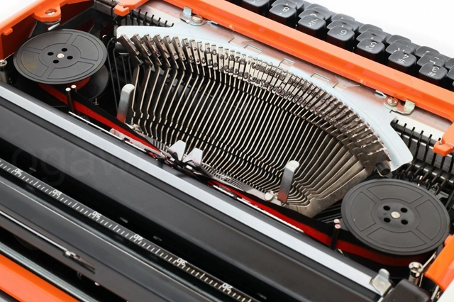 brother YOUNG ELITE タイプライター オーバーホール済の内部