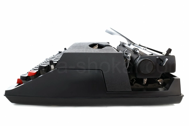 （右面）大きな傷なく良好です。