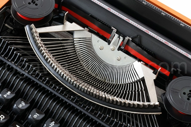 リボンはもちろん新品へ交換済です。