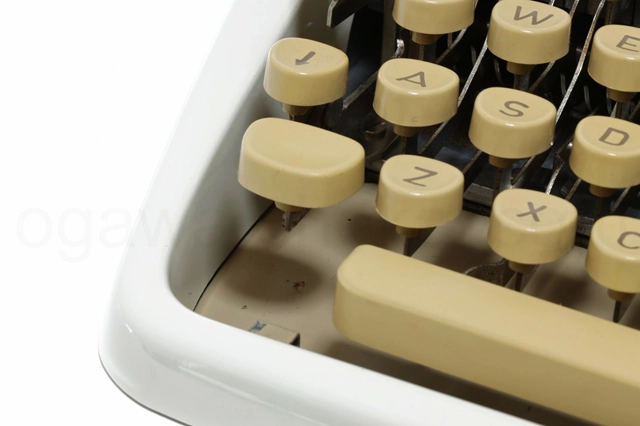 キー下に軽い錆があります