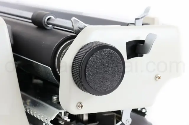 右プラテンノブも綺麗な状態です。