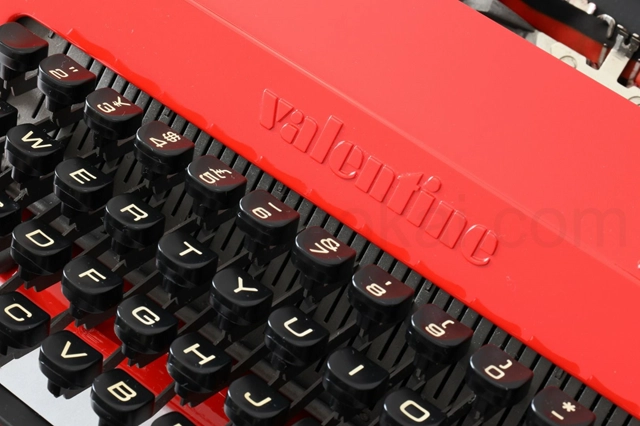 オーバーホールで衛生的にも安心なタイプライターのキーボード