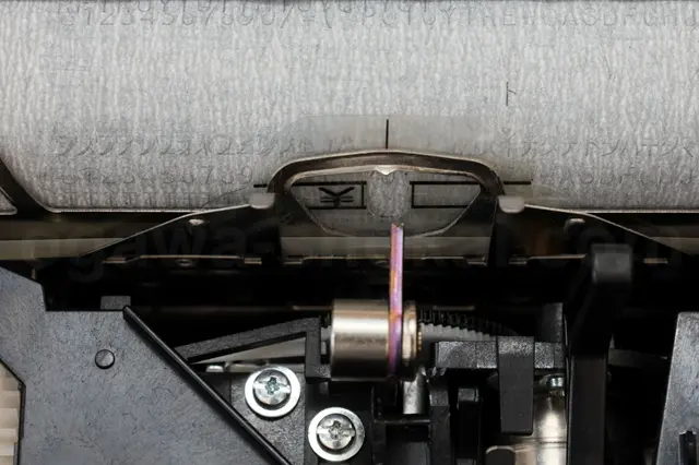 印字位置がわかりやすいように線や￥マークが書かれています。