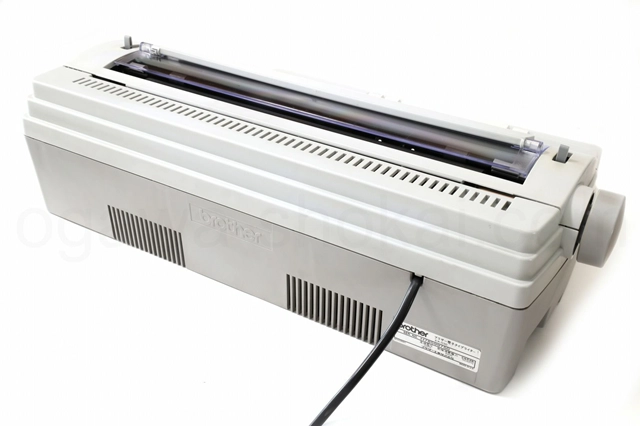 多少の傷はありますが綺麗な状態です。