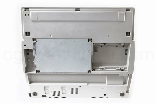 設置後は見えませんが目立つ傷があります。