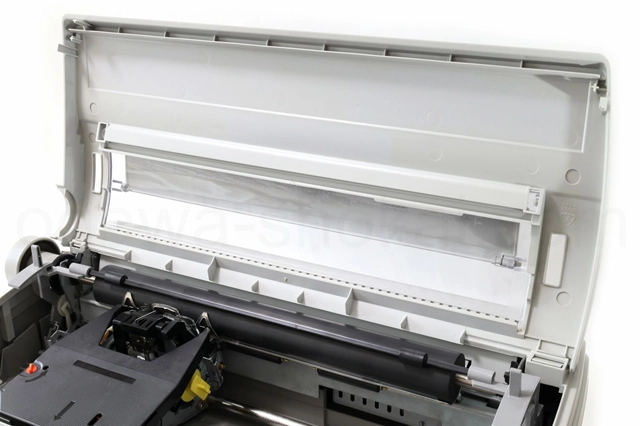 故障の原因になる防音スポンジは除去済