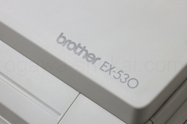 スタンダードな電子タイプライターです。