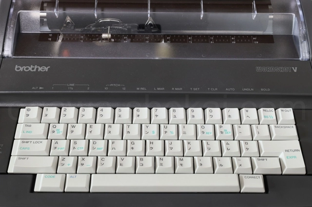 よくある黄ばみのない綺麗なキーボード