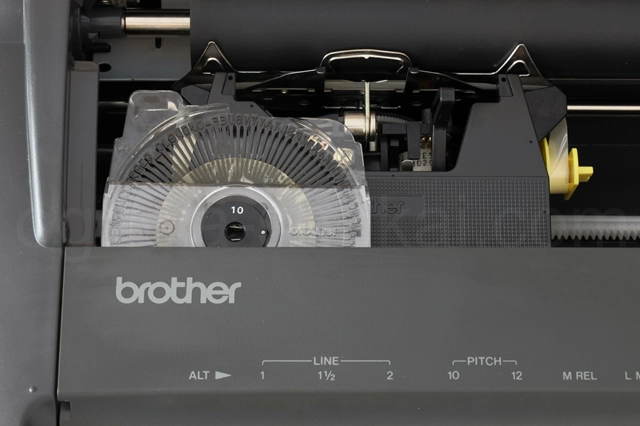 brother WORDSHOT 電子式タイプライター オーバーホール済の内部