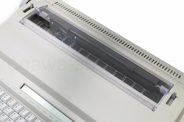 アクリルパネルの曇りはありません。