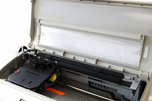 故障の原因になる防音スポンジは除去済