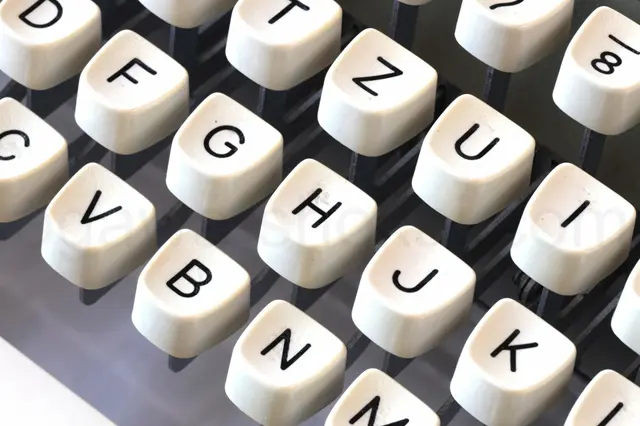 キートップに痛みのあるキーがあります