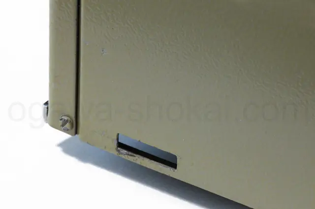 ケース取付部に傷があります。