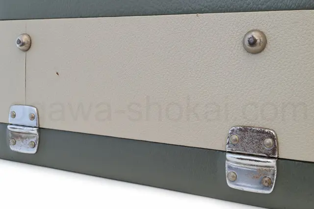 ケースボトム部の錆と痛み