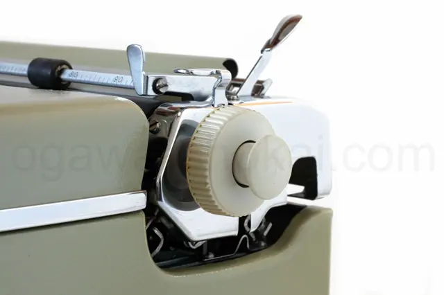 右プラテンノブは多少傷があります