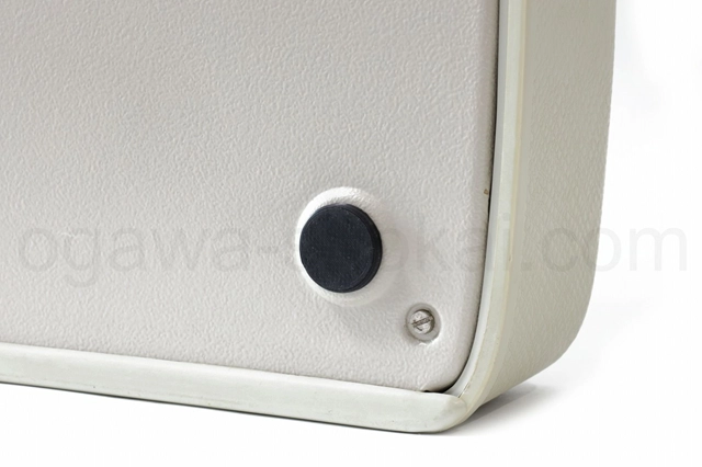 3Dプリンター製に交換済なのでズレません。