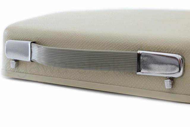 ケース金具の錆