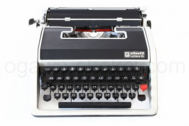 olivetti Lettera DL 中古タイプライター