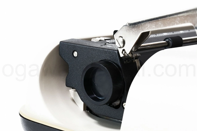 右プラテンノブは多少傷があります