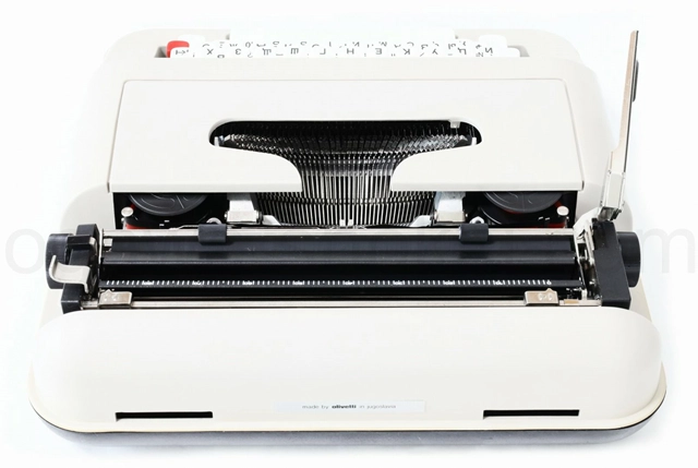 Lettera34ではおなじみの定番のユーゴスラビア製