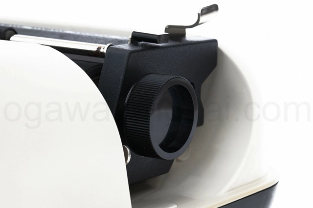 左プラテンノブも比較的傷は少なめです。