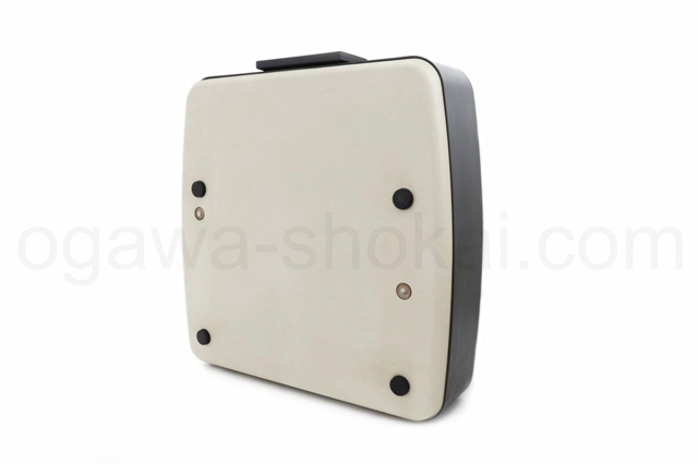 裏面も大きなダメージはありません。