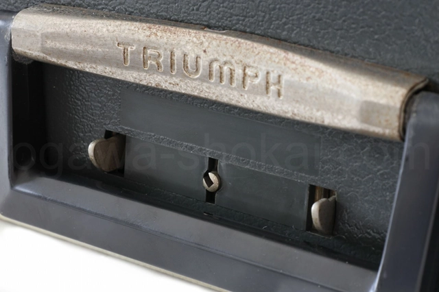 ケースのキーは欠品しています。