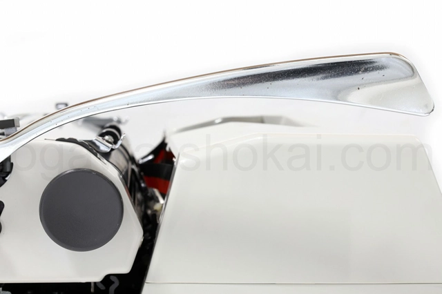 レバーに点錆があります。