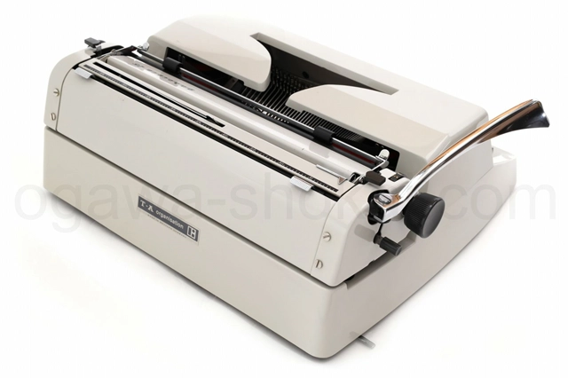 直線的なデザインでも柔らかい印象