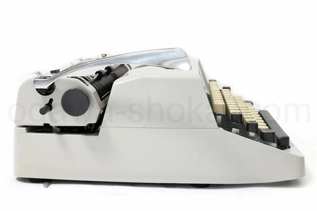 左ボディーは大きな傷や汚れはありません。