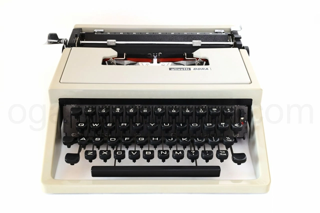 olivetti DORA 中古タイプライター